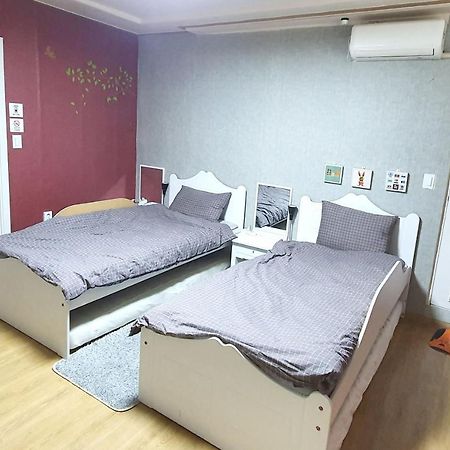 Triangel Guesthouse Сеул Экстерьер фото