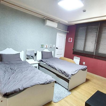 Triangel Guesthouse Сеул Экстерьер фото