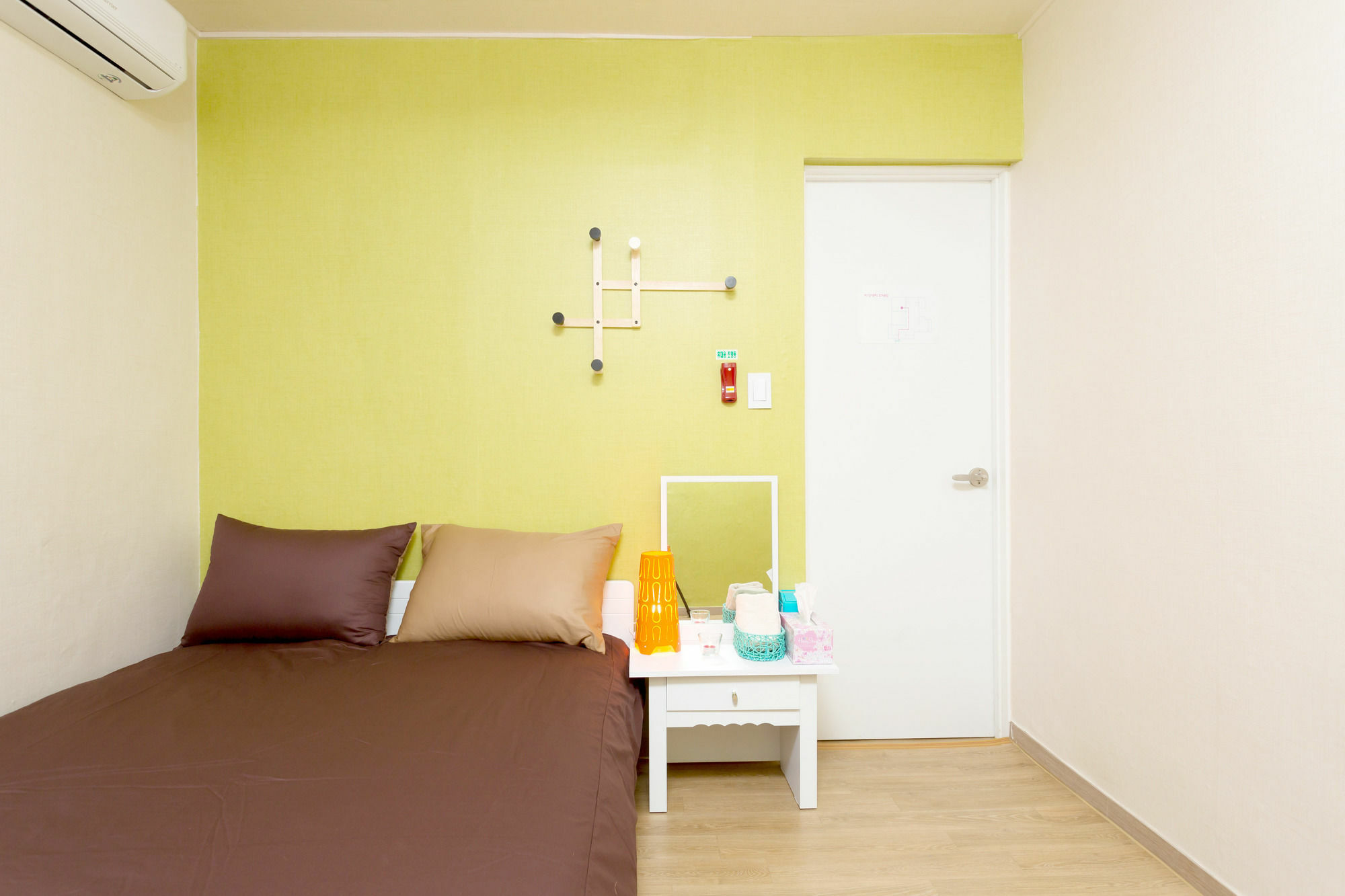 Triangel Guesthouse Сеул Экстерьер фото