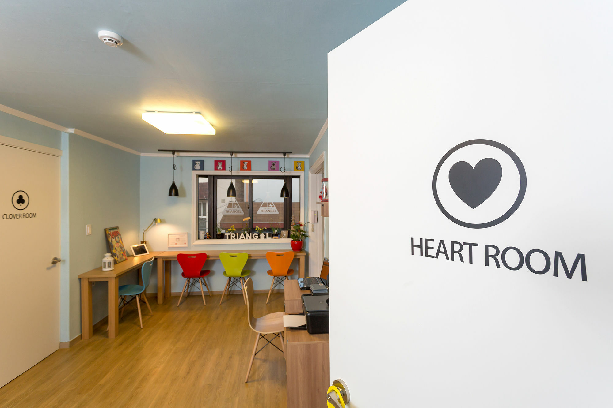 Triangel Guesthouse Сеул Экстерьер фото