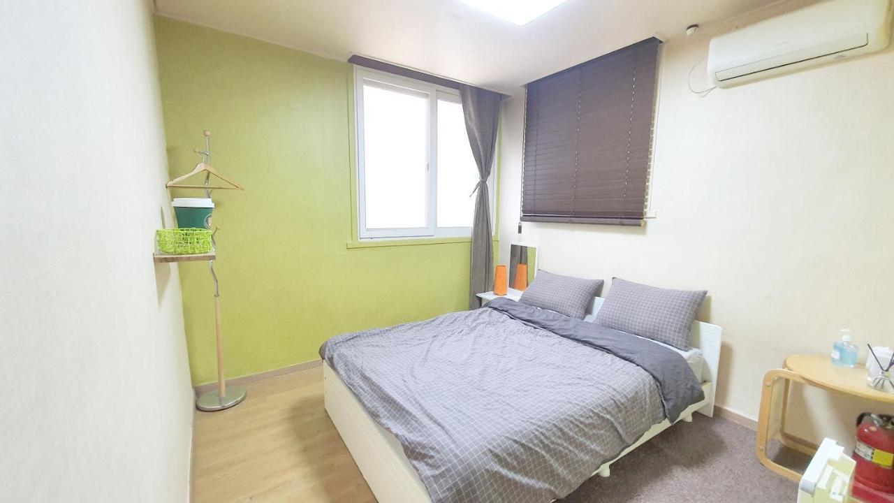 Triangel Guesthouse Сеул Экстерьер фото